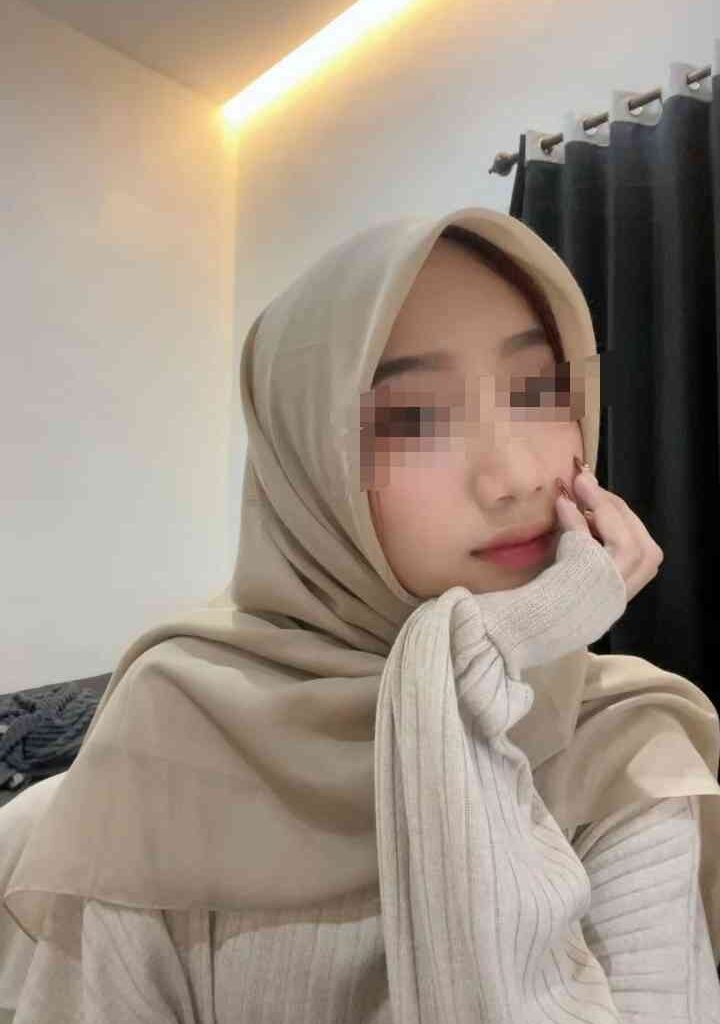 KL Escort Girl Young Malay woman in hijab, available in KL & Petaling Jaya Malaysia Escort Sex in Kuala Lumpur