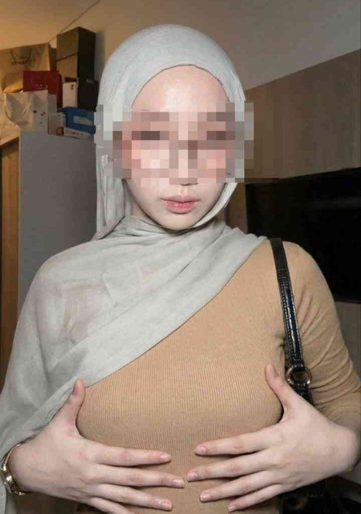 KL Escort Girl Local Malay girl in hijab and tan top, KL Petaling Jaya Malaysia Escort Sex in Kuala Lumpur