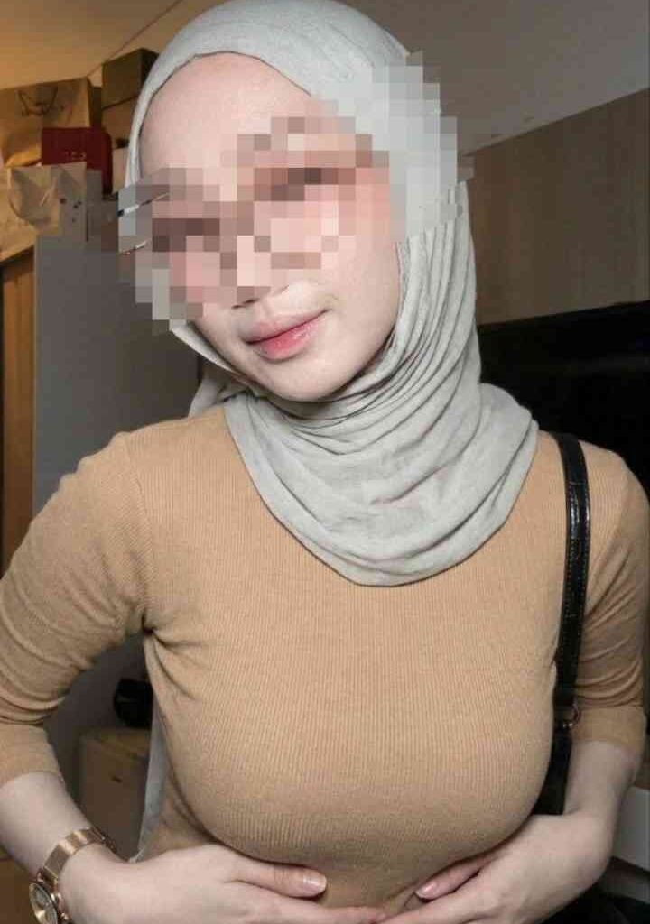 KL Escort Girl Local Malay girl in hijab, featured in "Book Kesya" blog, KL & Petaling Jaya Malaysia Escort Sex in Kuala Lumpur